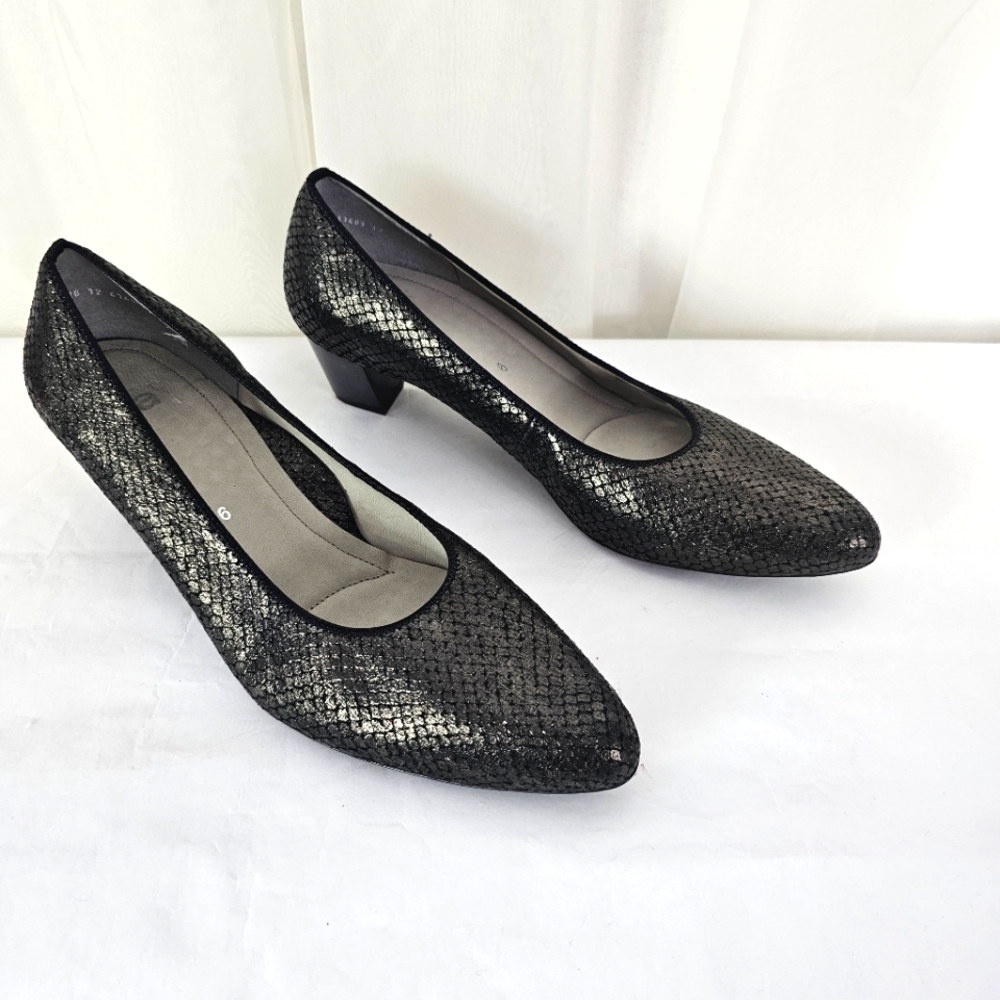 Ara Black Metallic Reptile Snake Textured Pumps Size 8.5